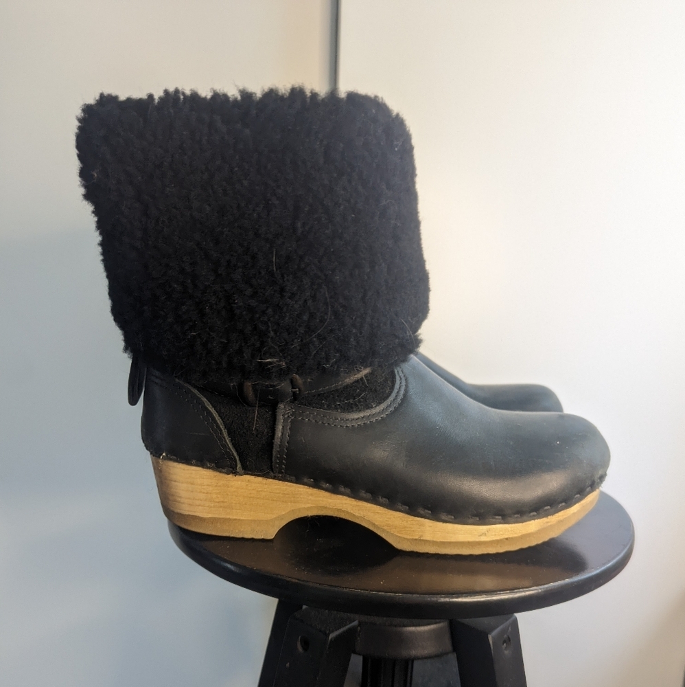 Sven Shearling Clog Boot in Black size 40